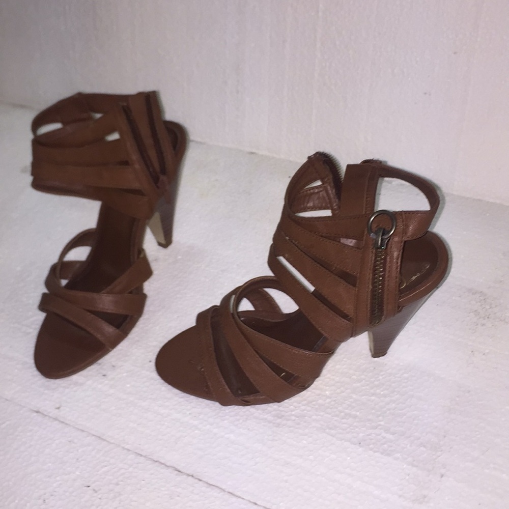Women’s shoes